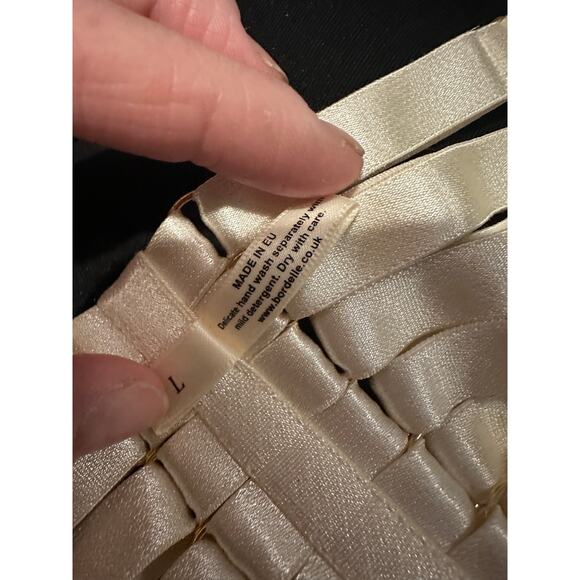 Bordelle Women's Large Signature Cream Gold Webbed Suspender Belt - Picture 7 of 8